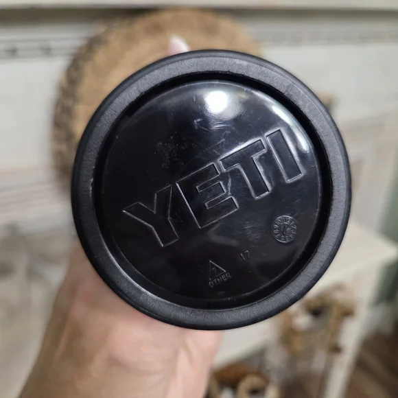 YETI Aqua Stainless Steel Tumbler - Picture 6 of 7